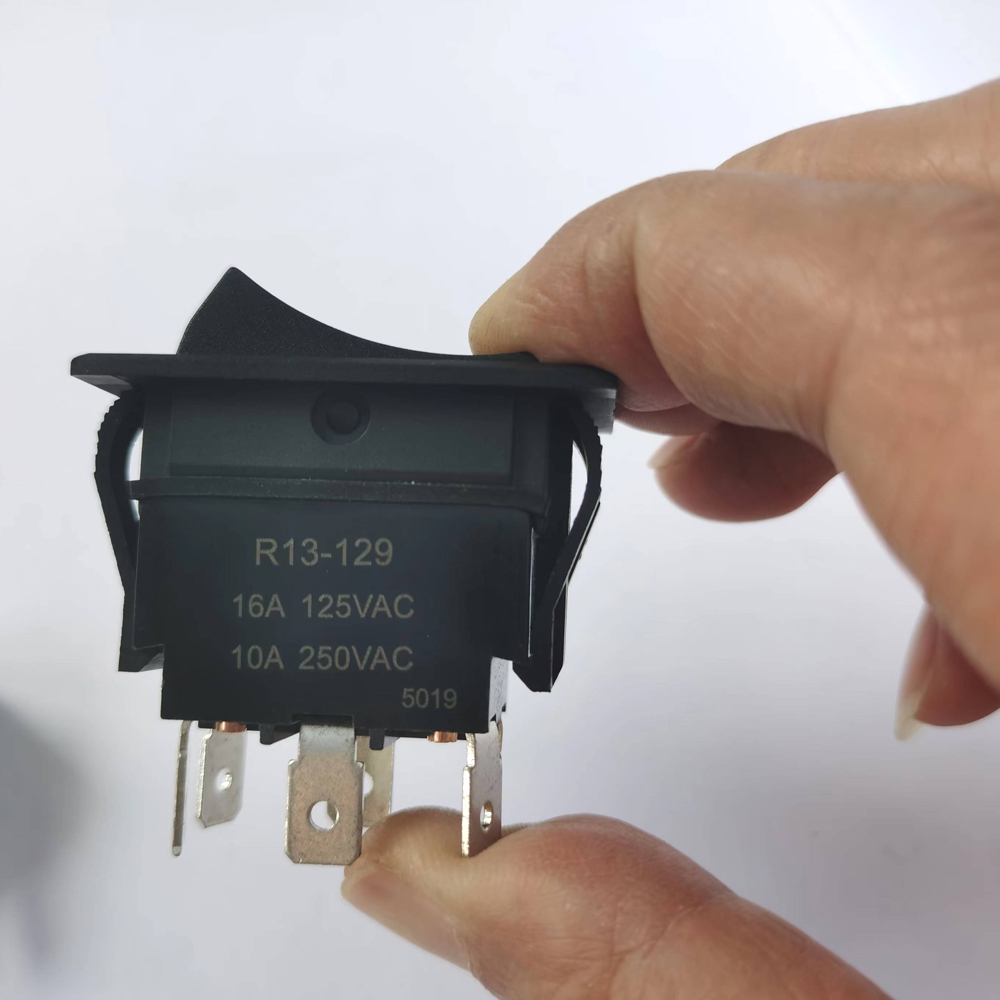R13-129 4Pin 6Pins 125/250V 16 - đánh giá và giá Power Tools Electrical